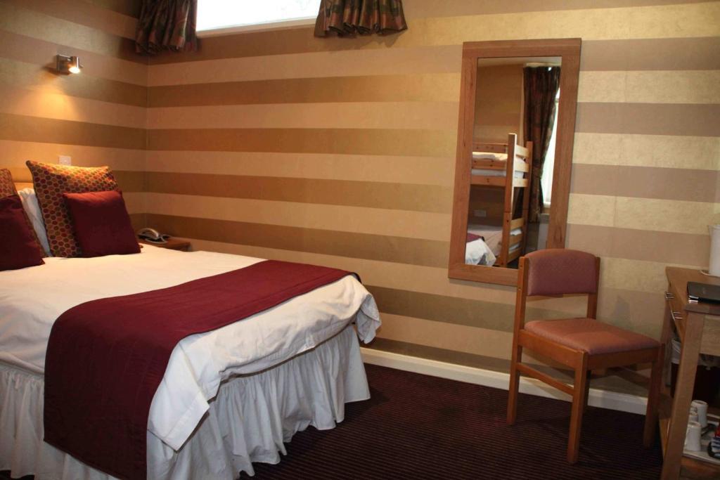 The Dog & Partridge Country Inn Άσμπερν Δωμάτιο φωτογραφία